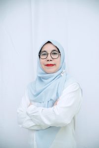 Suriyanti, SST